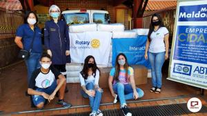 Rotary club de Janipolis faz doaes para o lar dos velhinhos Frederico Ozanan de Campo Mouro
