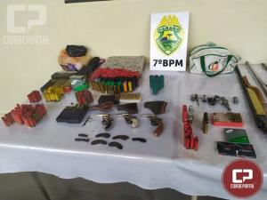 Polcia Militar realiza operao para prender PM aposentado e armamentos em Tapejara