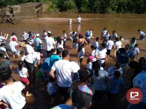 Polcia Ambiental de Umuarama, participou do evento ecolgico denominado - O rio est para peixe