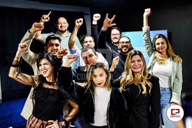 Dez brasileiros concorrem a R$ 400 mil de prmio no reality show "From Idea to Business"
