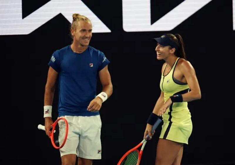 Stefani e Matos vão às quartas de final nas duplas mistas em Roland Garros