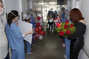 Vitria: aps ficar seis dias intubada no PAM, paciente Covid-19 recebe alta