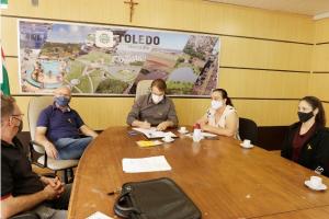 Prefeitura e Toledo firmam parceria para projetos esportivos