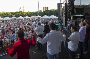 Aniversrio de Toledo rene milhares de pessoas no Parque Ecolgico
