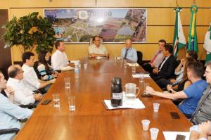 Prefeitura de Toledo recebe parceiros para projeto de parceria pblica/privada para iluminao pblica
