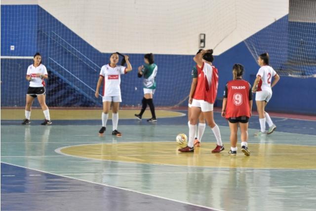 Escolinhas: Futsal Feminino  referncia em Toledo