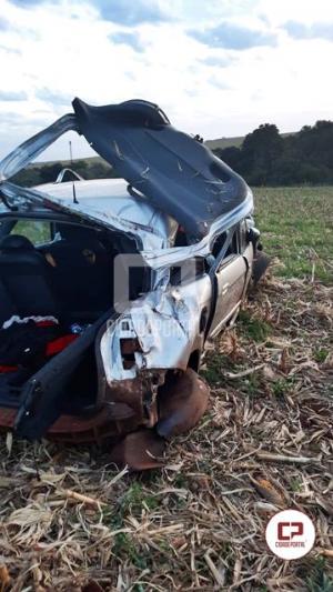 Motorista morre após ser ejetada de veículo durante capotamento na PR-497