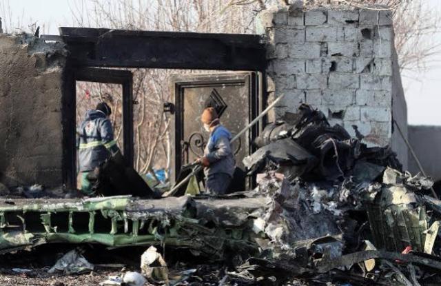 Avião ucraniano cai no Irã e deixa 176 mortos