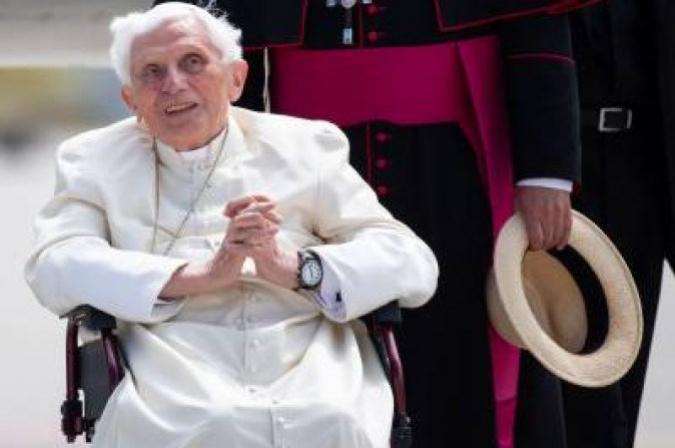 Morre papa emrito Bento XVI, aos 95 anos, em Roma