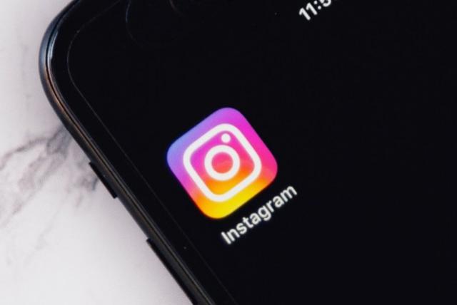 Instagram anuncia botão que permite dar like nos Stories