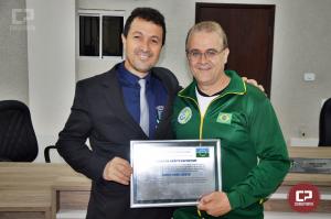 Treinador de Karat Mario Ronei Bento foi homenageado com Ttulo de Mrito Esportivo