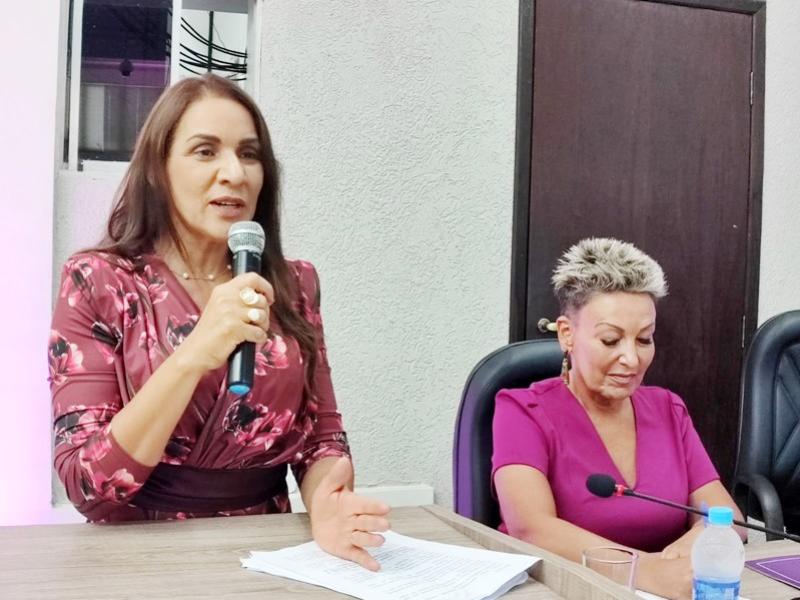 Lanamento da Procuradoria da Mulher em Goioer foi marcado por uma palestra emocionante com Cloara Pinheiro