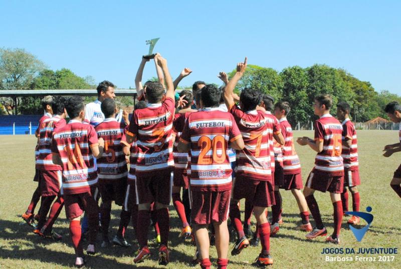 BARBOSA FERRAZ: No Futebol Ubirat foi superior a Floresta e ficou com o Ouro dos JOJUPs