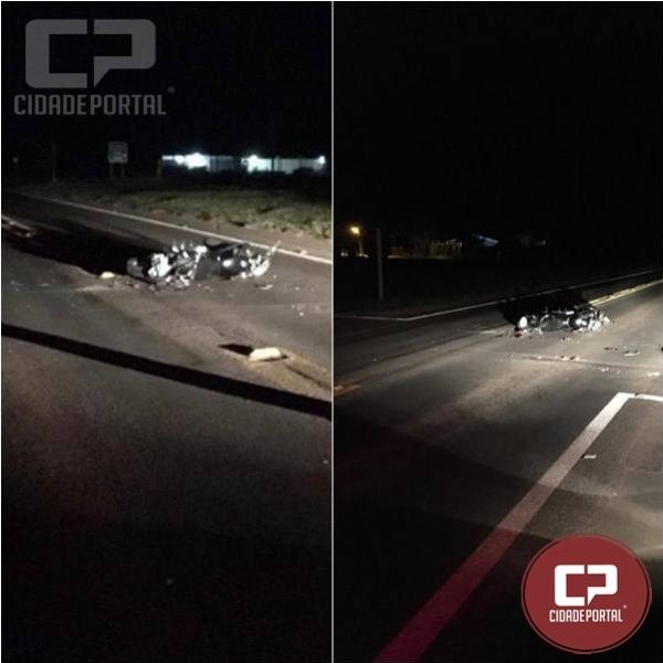 Um motociclista perde a vida aps colidir com caminho na PR-323 sentido Cruzeiro do Oeste