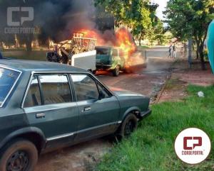 Veculo do Chico da Bagaceira pegou fogo na tarde desta sexta-feira, 02 em Mariluz