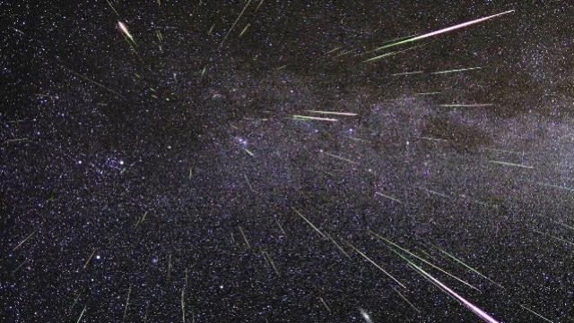 Astrnomos brasileiros amadores descobrem chuva de meteoro