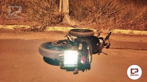 Uma pessoa morre e a outra fica gravemente ferida em acidente com motocicleta na cidade de Goioer