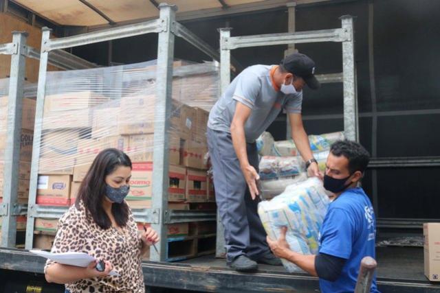 Governo inicia entrega de alimentos no perecveis para merenda escolar