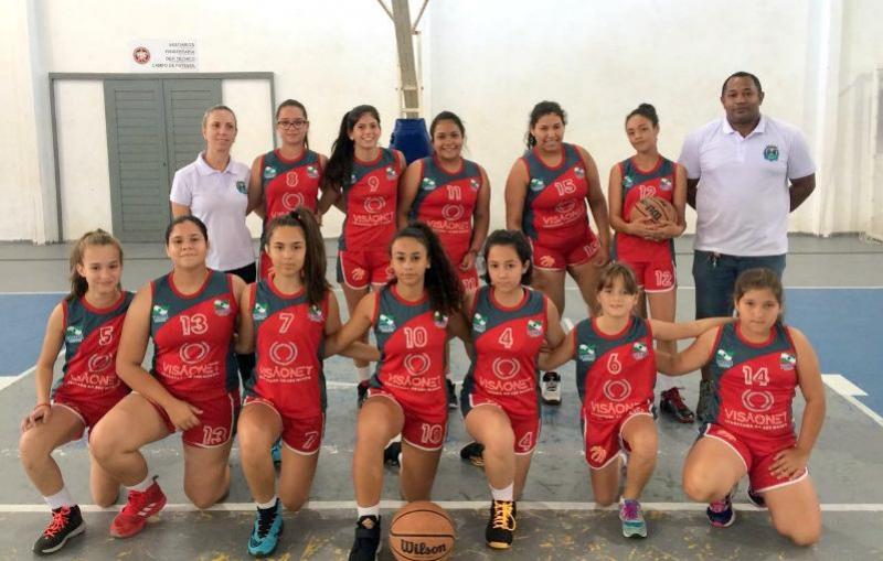 Basquete feminino sub-14 de Goioer esteve em Foz do Iguau na 1 etapa da Liga Oeste 2018