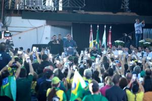Presidente Bolsonaro visita a 48ª Expoingá e anuncia recursos para Maringá