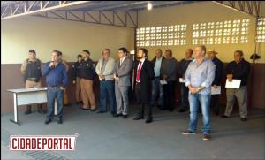 VALORES CVICOS:2 Companhia da PM faz homenagem a policiais aposentados e ato solene de hasteamento de bandeira nacional