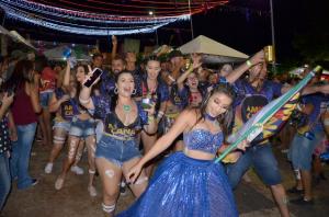 Segunda noite do Carnaval da Seringueira agitou a galera em Ubirat