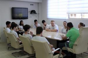 Prefeito Pedro Coelho recebeu alunos do Colgio Novo Mundo com propostas de lazer para Goioer