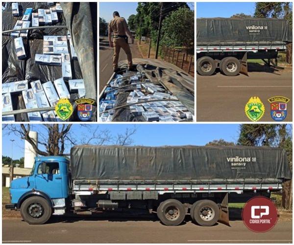 Caminhão carregado de cigarros contrabandeados foi apreendido pela Polícia Militar de Goioerê