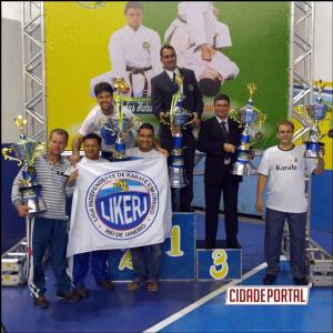 Atletas da Academia guas Claras de Goioer conquistam 13 Medalhas na Copa Brasil de Karat em So Jos dos Campos