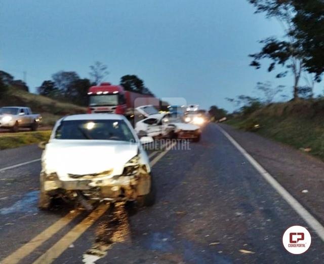 Acidente na PR-323 em Cruzeiro do Oeste deixa 3 pessoas feridas