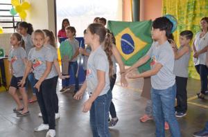 Semana da Ptria: apresentaes nesta quarta-feira aconteceram na Escola Lucinia Braciforte