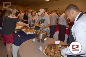 Jantar especial oferecido pela Administrao Municipal comemorou Dia dos Servidores