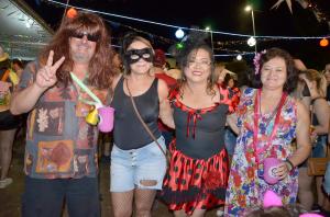 Noite de segunda-feira foi marcada por muita folia e agitao no Carnaval da Seringueira