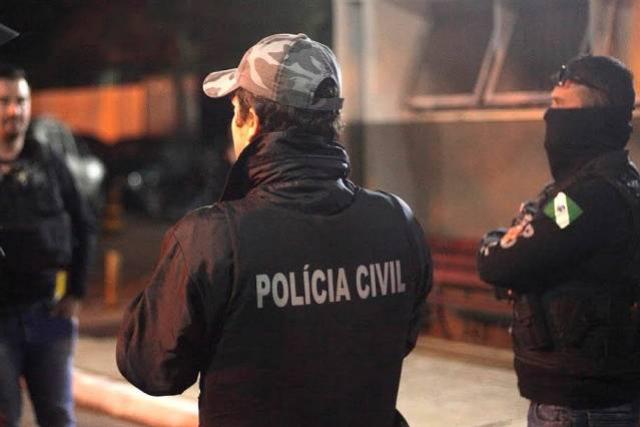 PCPR prende oito pessoas ligadas ao trfico de drogas em seis cidades do Paran