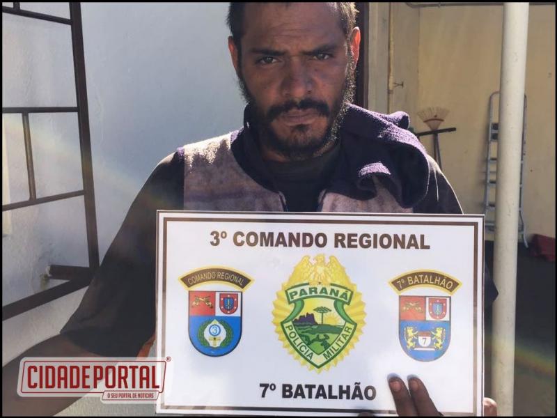 Polcia Militar de Moreira Sales prende uma pessoa suspeita de furtos, com mandado de priso em aberto