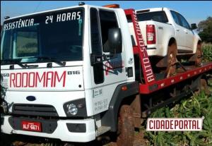 Polcia Militar do destacamento de Mambor recupera caminhonete em plantao de milho com queixa de roubo
