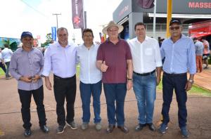 Lideranas de Ubirat visitam Show Rural e se encontram com o governador Ratinho Jr