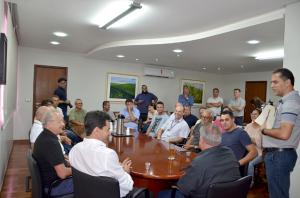 Deputado Marcio Pacheco visita Ubirat e anuncia recursos para pavimentao polidrica na Estrada Mato Grosso