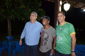dolos do futebol brasileiro foram recepcionados em Ubirat com jantar oferecido por patrocinador do evento