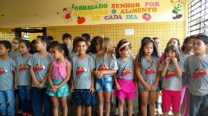 Escola Municipal Lucinia Braciforte homenageia pais com apresentaes em Ubirat