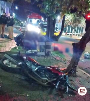 Duas pessoas ficam feridas após acidente com uma motocicleta em Ubiratã