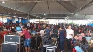 Prefeito Baco e lideranas da regio participaram da Festa do Cabrito Apressado em Corumbata do Sul