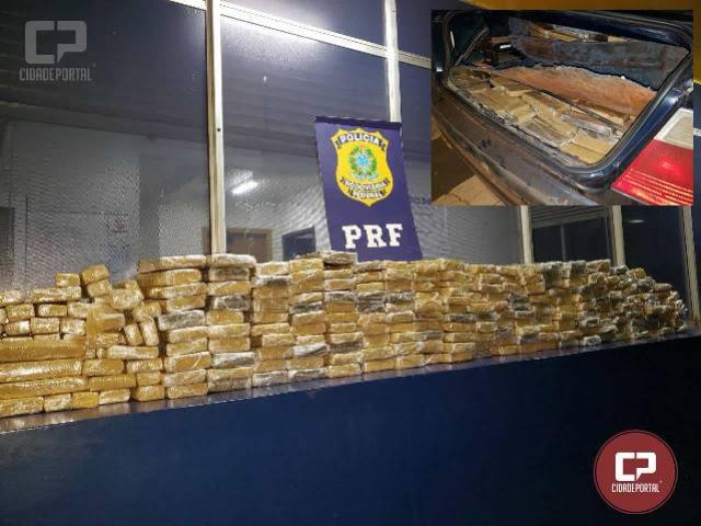 PRF prende casal de argentinos transportando 189 quilos de maconha em fundo falso