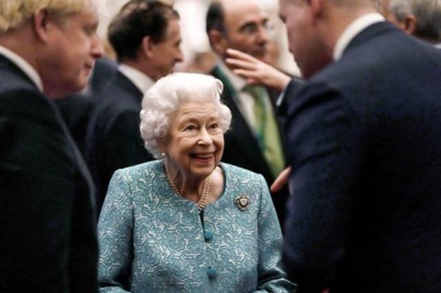 Rainha Elizabeth II se prepara para comemorar 70 anos de reinado. Saiba os detalhes da festa!