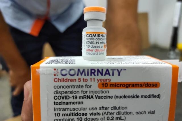 213 mil vacinas pediátricas devem chegar ao PR nesta terça, com novas doses da CoronaVac