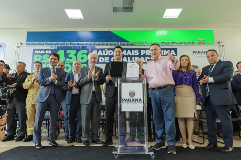 Governador libera mais R$ 403 milhões para a saúde e entrega novos carros e ambulâncias