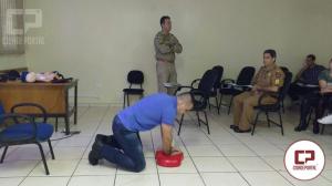 Policiais Militares do 5 Batalho de Londrina recebem instruo sobre atendimento pr-hospitalar
