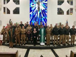 7 BPM Comemora o 164 Aniversrio da Polcia Militar do Paran com Celebrao de Culto e Missa de ao de graas
