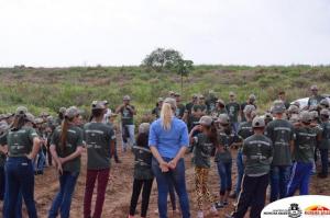 Projeto Semeando o Verde promove plantio de rvore com alunos do 4 ano em Moreira Sales