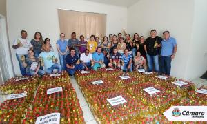 Entidades de Moreira Sales recebem latas de leos arrecadadas durante a Expo-Sales